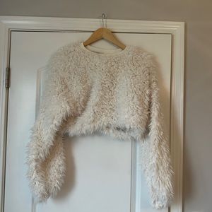 Arizona Jean Co Fuzzy Cream Sweater